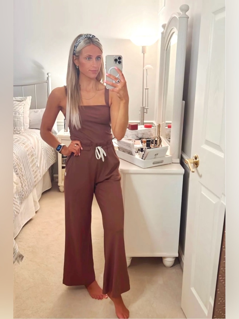 VUORI Pose Mudra Jumpsuit Wide Leg Ribbed Waist Drawstring Hazelnut Brown - Picture 2 of 8